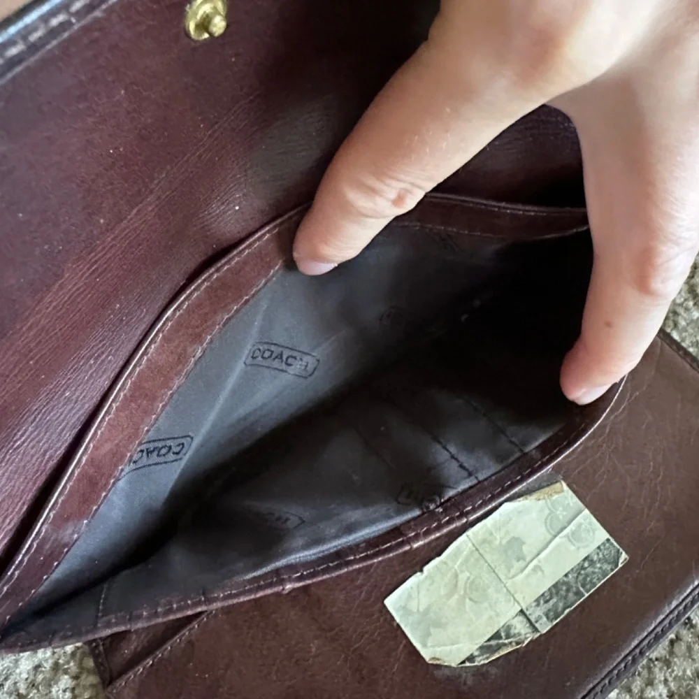 Coach Dark Brown Vintage Genuine Leather Snap-On Credit Card Bifold Long Wallet - Picture 8 of 12